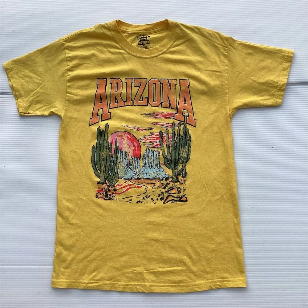 Call Your Mother Vintage Arizona Graphic T-Shirt‎ Yellow  M